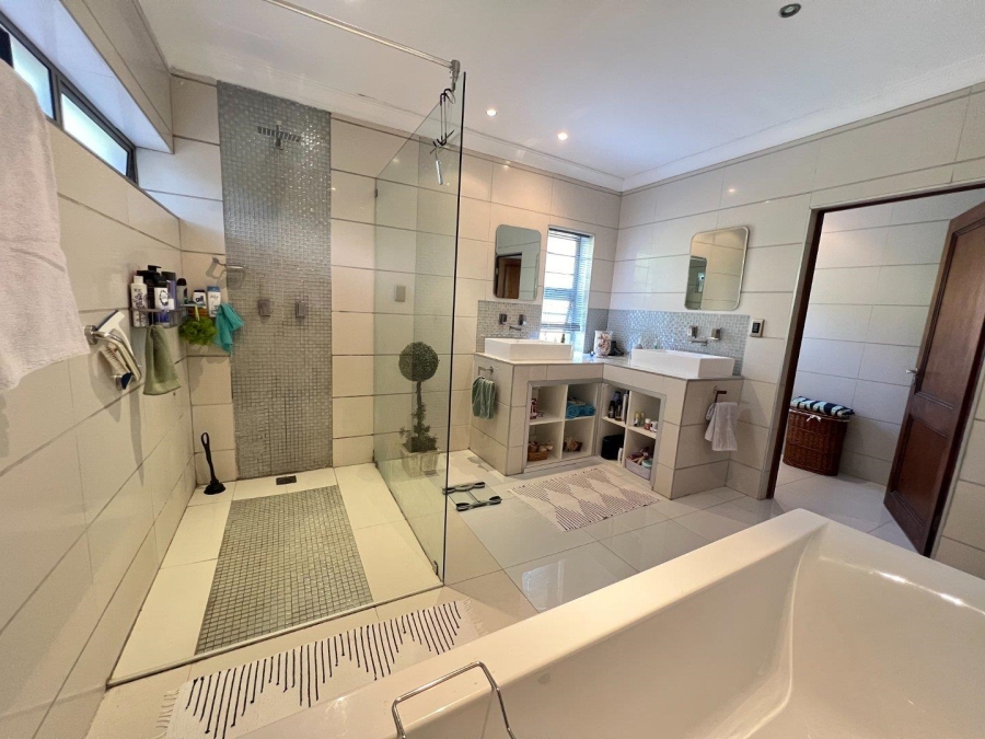 4 Bedroom Property for Sale in Jeffreys Bay Central Eastern Cape